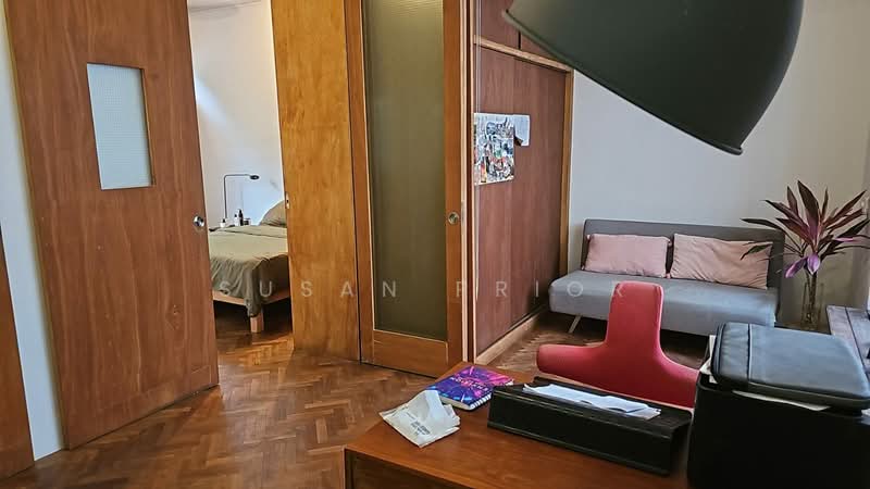 Tiong Bahru Unique Woody Interior Delight, Tiong Bahru, Yong Siak Street, 2 Bedrooms, 1,075 sqft, Conservation House For Rent, by Susan Prior, 500107690 - Bedroom - PropertyGuru.com.sg