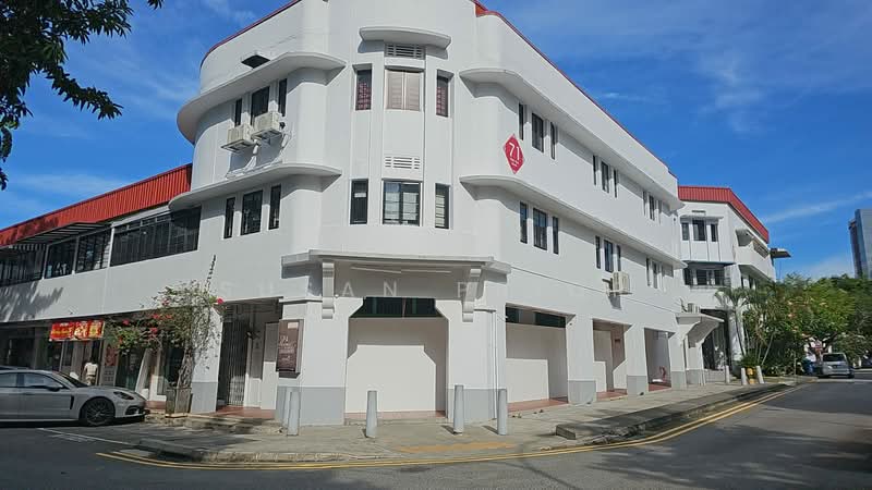 Tiong Bahru Unique Woody Interior Delight, Tiong Bahru, Yong Siak Street, 2 Bedrooms, 1,075 sqft, Conservation House For Rent, by Susan Prior, 500107690 - PropertyGuru.com.sg