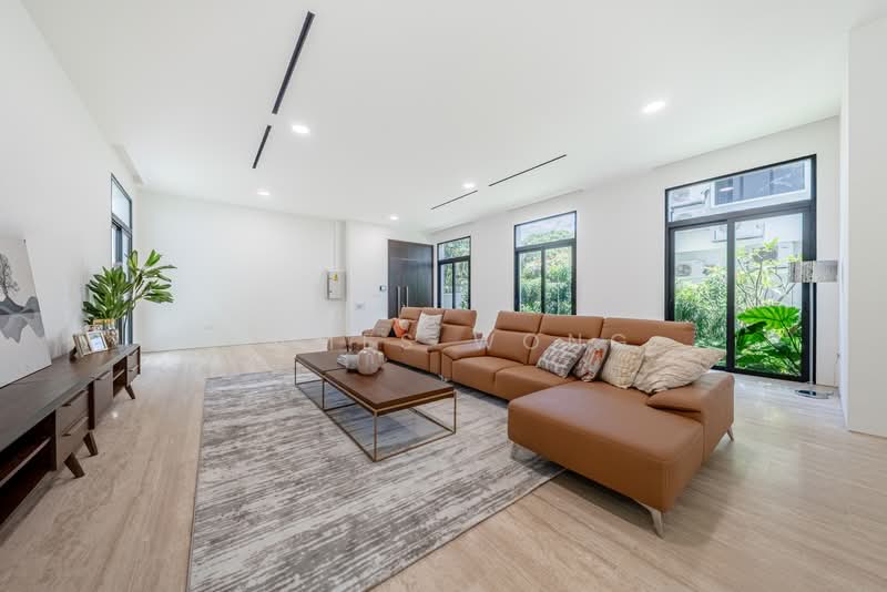 Beautiful Brand New Detached House at Grove Drive, , 5 Bedrooms, 12,110 sqft, Detached House For Sale, by James Wong, 500107691 - Living Room - PropertyGuru.com.sg