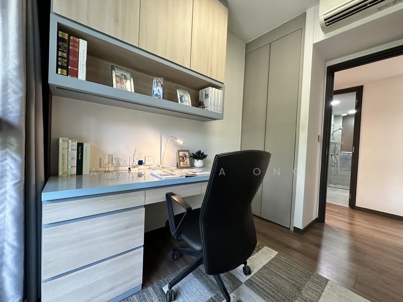 Lake Grande, 6 Jurong Lake Link, 5 Bedrooms, 1,485 sqft, Condominium For Sale, by Angelica Ong, 500107694 - Study - PropertyGuru.com.sg