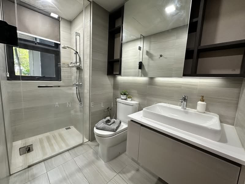 Lake Grande, 6 Jurong Lake Link, 5 Bedrooms, 1,485 sqft, Condominium For Sale, by Angelica Ong, 500107694 - Bathroom - PropertyGuru.com.sg