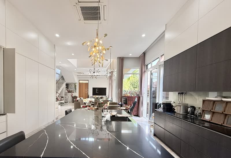 For Sale - ◤ Renovated 3.5 Sty Semi-D Rebuilt ❤️ Pool & Lift Modern Layout 6 Ensuite rooms