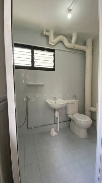 172 Bishan Street 13, 172 Bishan Street 13, 3 Bedrooms, 1,302 sqft, HDB Flat For Sale, by Johnny Ng Cheng Lim, 500107718 - Common Bathroom - PropertyGuru.com.sg