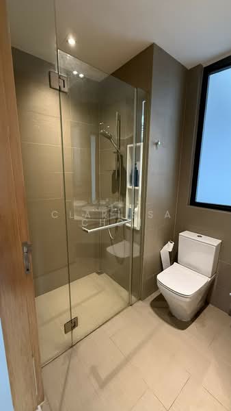 The Crest, 101 Prince Charles Crescent, 3 Bedrooms, 1,324 sqft, Condominium For Sale, by Clarissa Choh, 500107741 - Bathroom - PropertyGuru.com.sg