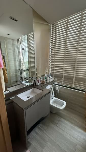 The Crest, 101 Prince Charles Crescent, 3 Bedrooms, 1,324 sqft, Condominium For Sale, by Clarissa Choh, 500107741 - Bathroom - PropertyGuru.com.sg