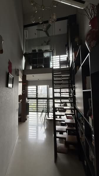 The Crest, 101 Prince Charles Crescent, 3 Bedrooms, 1,324 sqft, Condominium For Sale, by Clarissa Choh, 500107741 - Living Room - PropertyGuru.com.sg