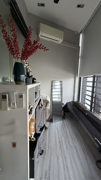 The Crest, 101 Prince Charles Crescent, 3 Bedrooms, 1,324 sqft, Condominium For Sale, by Clarissa Choh, 500107741 - Interior - PropertyGuru.com.sg
