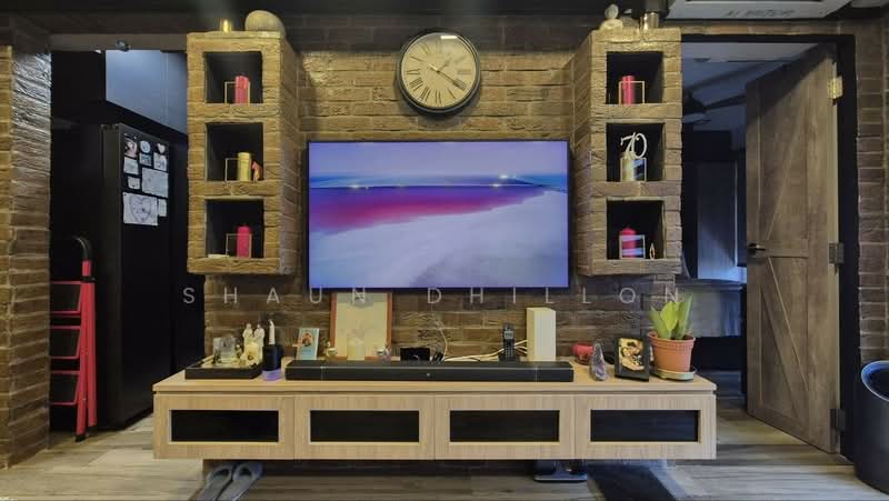 986A Buangkok Crescent, 986A Buangkok Crescent, 1 Bedroom, 506 sqft, HDB Flat For Sale, by Shaun Dhillon, 500107744 - Living Room - PropertyGuru.com.sg