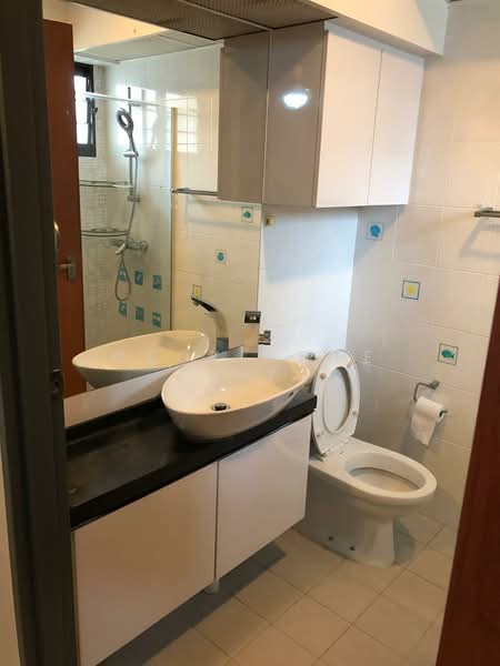 3A Sri Geylang Serai, 3A Geylang Serai, 3 Bedrooms, 1,001 sqft, HDB Flat For Sale, by Geok Hwee Lye, 500107752 - Bathroom - PropertyGuru.com.sg