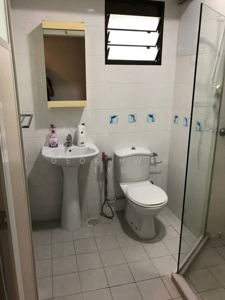 3A Sri Geylang Serai, 3A Geylang Serai, 3 Bedrooms, 1,001 sqft, HDB Flat For Sale, by Geok Hwee Lye, 500107752 - Bathroom - PropertyGuru.com.sg