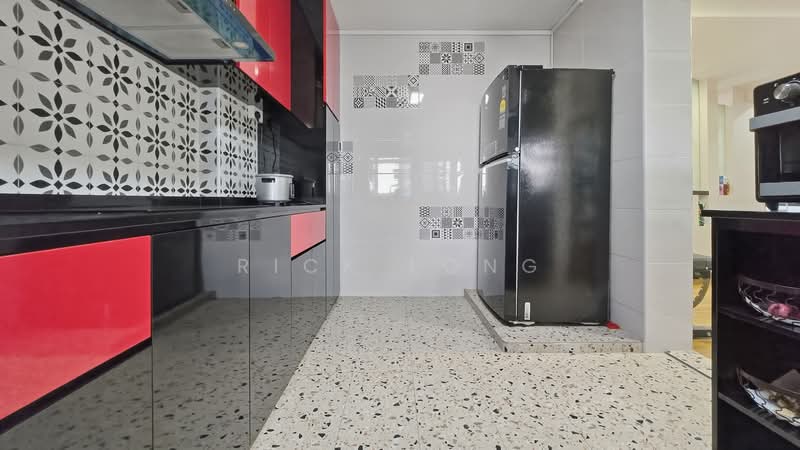 325 Woodlands Street 32, 325 Woodlands Street 32, 4 Bedrooms, 1,754 sqft, HDB Flat For Sale, by Rick Long, 500107757 - Kitchen - PropertyGuru.com.sg