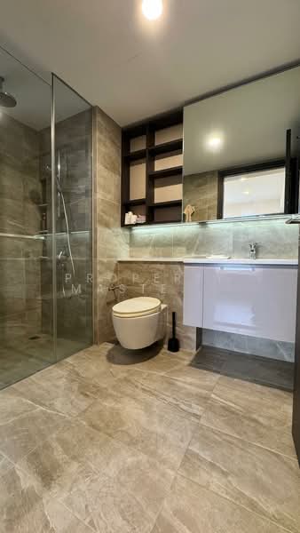 Lake Grande, 2 Jurong Lake Link, 2 Bedrooms, 775 sqft, Condominium For Rent, by FERN, 500107765 - Bathroom - PropertyGuru.com.sg