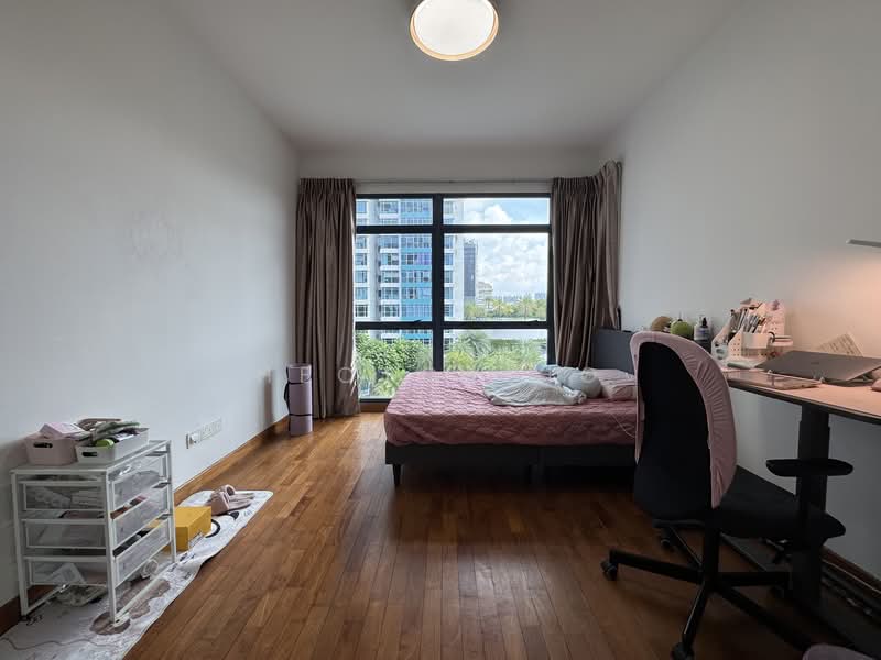 Blue Horizon, 21 West Coast Crescent, 3 Bedrooms, 1,152 sqft, Condominium For Rent, by Hector Ho, 500107785 - Master Bedroom (horizontal view) - PropertyGuru.com.sg