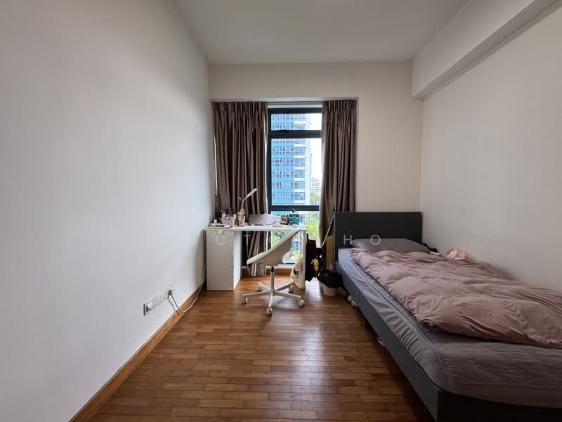 Blue Horizon, 21 West Coast Crescent, 3 Bedrooms, 1,152 sqft, Condominium For Rent, by Hector Ho, 500107785 - Common Bedroom 2 (upon entering) - PropertyGuru.com.sg