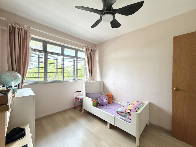 377A Hougang Street 32, 377A Hougang Street 32, 3 Bedrooms, 1,228 sqft, HDB Flat For Sale, by Chan Xi, 500107786 - Bedroom - PropertyGuru.com.sg