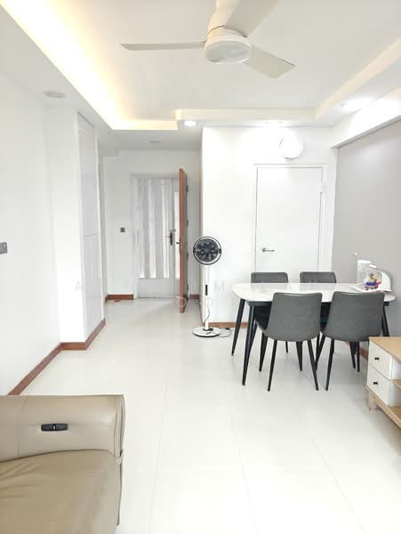 180A Boon Lay Drive, 180A Boon Lay Drive, 1 Bedroom, 506 sqft, HDB Flat For Sale, by Ann Lim Lay Hoon, 500107791 - Living Room - PropertyGuru.com.sg