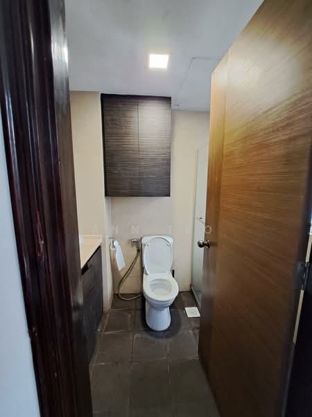 Langston Ville, 15 Kim Yam Road, 3 Bedrooms, 936 sqft, Apartment For Sale, by Ann Teo, 500107794 - Bathroom - PropertyGuru.com.sg