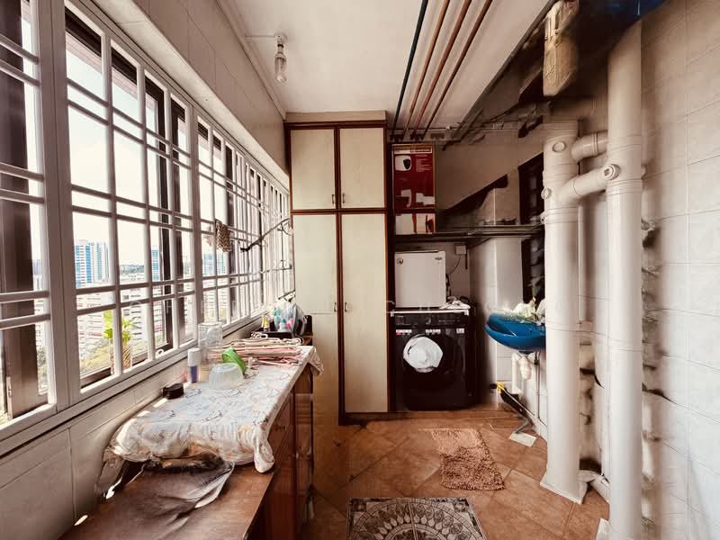 298 Bukit Batok Street 22, 298 Bukit Batok Street 22, 4 Bedrooms, 1,281 sqft, HDB Flat For Sale, by Cherine Cheong, 500107804 - Balcony - PropertyGuru.com.sg