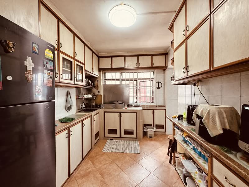 298 Bukit Batok Street 22, 298 Bukit Batok Street 22, 4 Bedrooms, 1,281 sqft, HDB Flat For Sale, by Cherine Cheong, 500107804 - Kitchen - PropertyGuru.com.sg