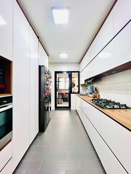 297A Compassvale Street, 297A Compassvale Street, 4 Bedrooms, 1,442 sqft, HDB Flat For Sale, by Bernice Ho, 500107807 - Kitchen - PropertyGuru.com.sg