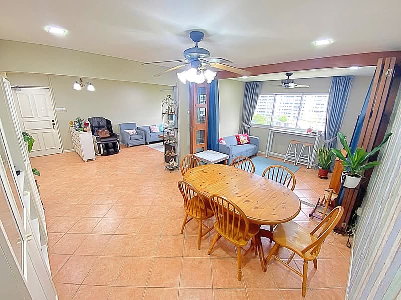 412 Pasir Ris Drive 6, 412 Pasir Ris Drive 6, 4 Bedrooms, 1,313 sqft, HDB Flat For Sale, by Eugene Chen, 500107817 - Living Room - PropertyGuru.com.sg