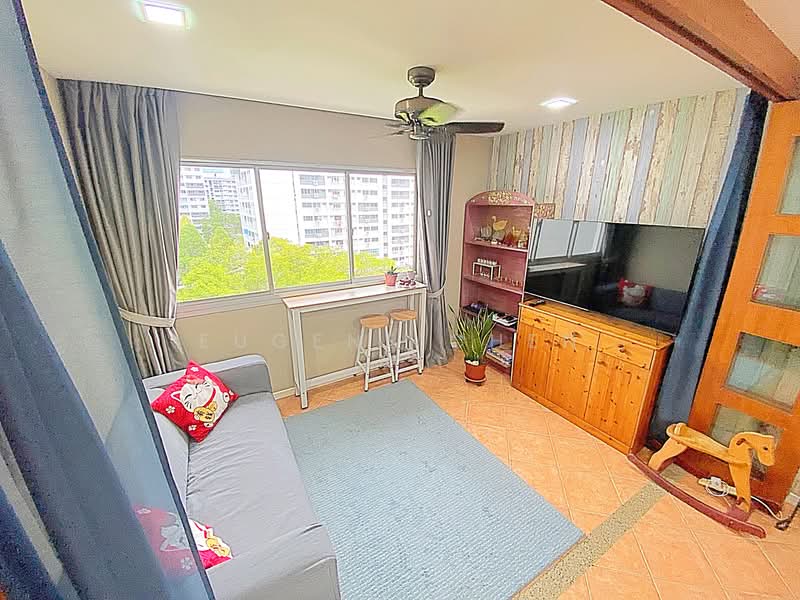 412 Pasir Ris Drive 6, 412 Pasir Ris Drive 6, 4 Bedrooms, 1,313 sqft, HDB Flat For Sale, by Eugene Chen, 500107817 - Living Room - PropertyGuru.com.sg