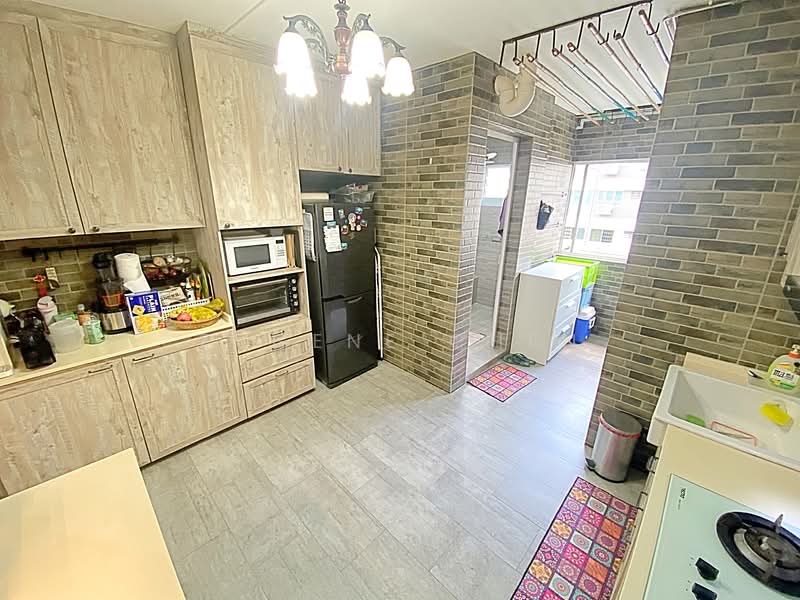 412 Pasir Ris Drive 6, 412 Pasir Ris Drive 6, 4 Bedrooms, 1,313 sqft, HDB Flat For Sale, by Eugene Chen, 500107817 - Kitchen - PropertyGuru.com.sg