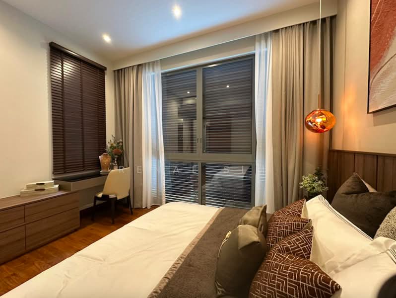 Greenwood Mews, 271 Greenwood Avenue, 5 Bedrooms, 3,154 sqft, Cluster House For Sale, by Renae Sim, 500107819 - Bedroom - PropertyGuru.com.sg