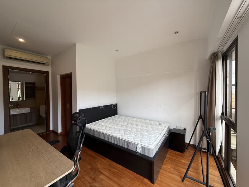 Eleven @ Holland, 11 Holland Link, 5 Bedrooms, 3,735 sqft, Cluster House For Sale, by Isaac Tong, 500107833 - Bedroom - PropertyGuru.com.sg