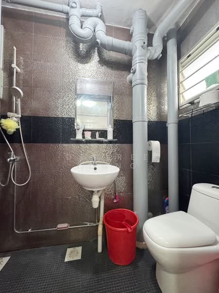101B Punggol Field, 101B Punggol Field, 3 Bedrooms, 1,173 sqft, HDB Flat For Sale, by Desiree Leung, 500107839 - Bathroom - PropertyGuru.com.sg