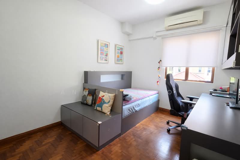 Villa Verde, Verde Avenue, 5 Bedrooms, 3,000 sqft, Terraced House For Sale, by Angeline Ho, 500107841 - Bedroom - PropertyGuru.com.sg