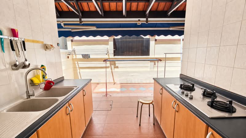 Villa Verde, Verde Avenue, 5 Bedrooms, 3,000 sqft, Terraced House For Sale, by Angeline Ho, 500107841 - Kitchen - PropertyGuru.com.sg
