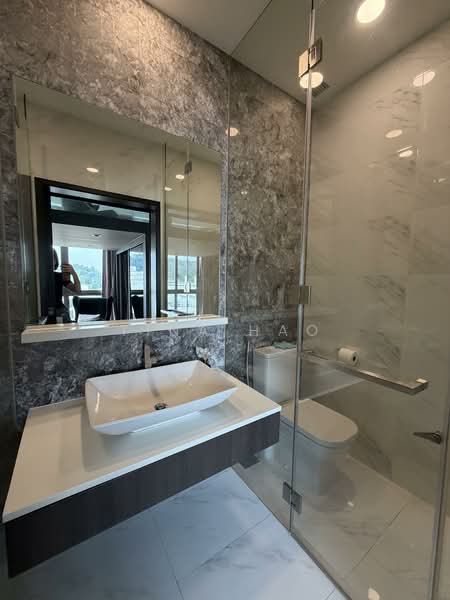 The Hillier, 6 Hillview Rise, 2 Bedrooms, 840 sqft, Condominium For Sale, by Tina Hao, 500107842 - Bathroom - PropertyGuru.com.sg