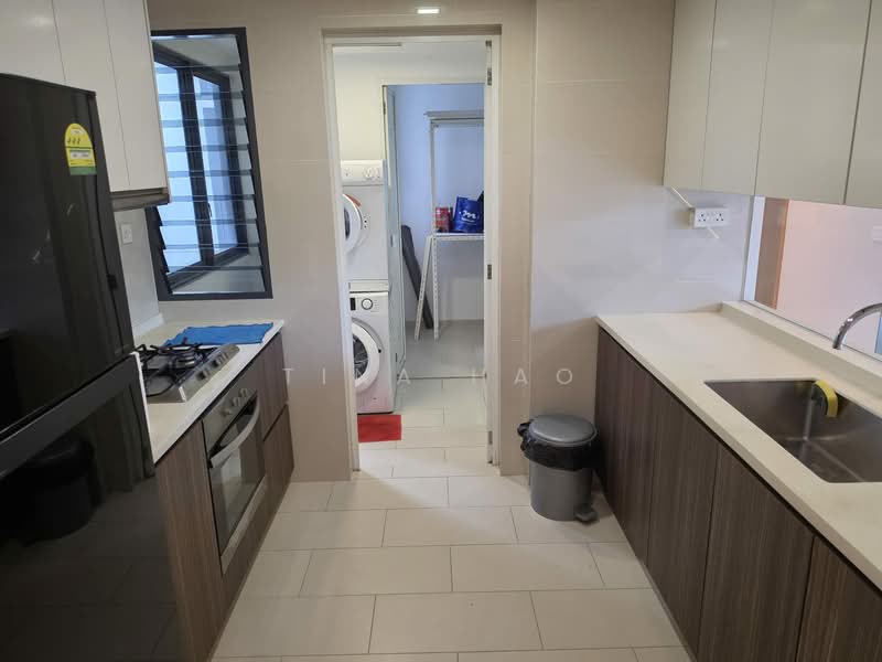 La Fiesta, Sengkang Square, 3 Bedrooms, 1,001 sqft, Condominium For Rent, by Tina Hao, 500107844 - Kitchen - PropertyGuru.com.sg