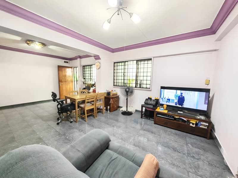 440 Choa Chu Kang Avenue 4, 440 Choa Chu Kang Avenue 4, 3 Bedrooms, 1,119 sqft, HDB Flat For Sale, by Gina Lim, 500107853 - Living Room - PropertyGuru.com.sg
