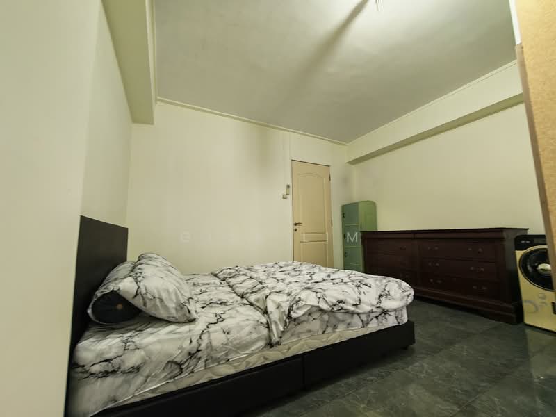 440 Choa Chu Kang Avenue 4, 440 Choa Chu Kang Avenue 4, 3 Bedrooms, 1,119 sqft, HDB Flat For Sale, by Gina Lim, 500107853 - Master Bedroom - PropertyGuru.com.sg