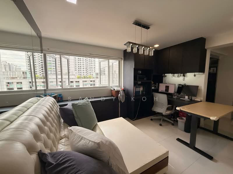 234 Jurong East Street 21, 234 Jurong East Street 21, 3 Bedrooms, 1,345 sqft, HDB Flat For Rent, by Sandy Koh, 500107855 - Living Room / Study / Office Area - PropertyGuru.com.sg