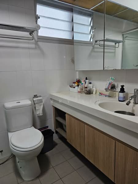312C Clementi Avenue 4, 312C Clementi Avenue 4, 3 Bedrooms, 1,216 sqft, HDB Flat For Sale, by Jerry Liu, 500107865 - Bathroom - PropertyGuru.com.sg
