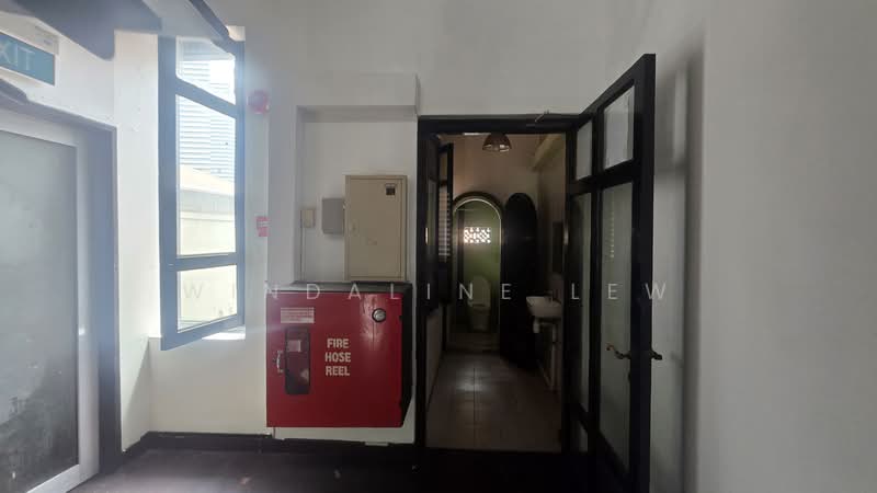 Kandahar Road, 50 Kandahar Road, Beach Road / Bugis / Rochor, 899 sqft, Shop / Shophouse For Rent, by Windaline Lew, 500107866 - Bathroom - CommercialGuru.com.sg