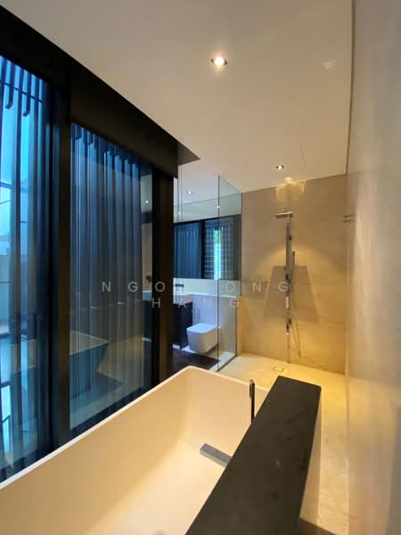 ⭐ Sentosa terrace at The Green Collection ❤️, Cove Drive, 5 Bedrooms, 6,000 sqft, Terraced House For Rent, by Ngo Tong Hang, 500107867 - Bathroom - PropertyGuru.com.sg