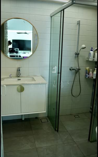 269A Punggol Field, 269A Punggol Field, 3 Bedrooms, 1,206 sqft, HDB Flat For Sale, by Krystal Cheng, 500107870 - Bathroom - PropertyGuru.com.sg