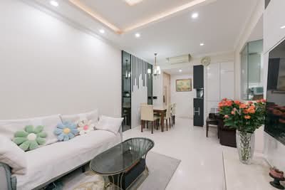 For Rent - The Luxurie