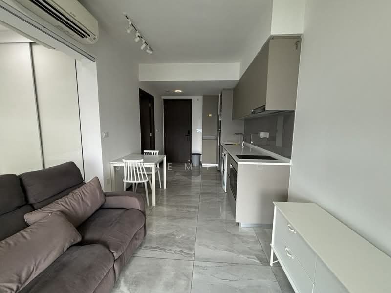 Lake Grande, 8 Jurong Lake Link, Studio, 409 sqft, Condominium For Rent, by Jeremy Ng, 500107876 - Living with open kitchen - PropertyGuru.com.sg