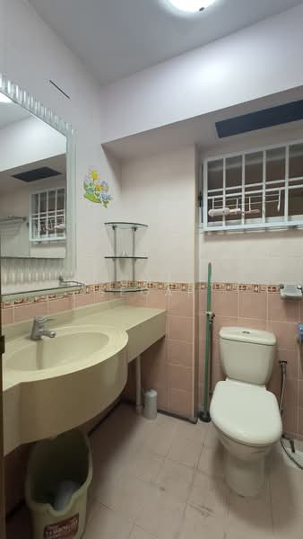 299 Punggol Central, 299 Punggol Central, 3 Bedrooms, 1,023 sqft, HDB Flat For Sale, by Michael Segar, 500107889 - Bathroom - PropertyGuru.com.sg