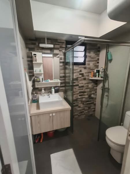 436B Fernvale Road, 436B Fernvale Road, 3 Bedrooms, 1,033 sqft, HDB Flat For Sale, by Jason Lim, 500107906 - Bathroom - PropertyGuru.com.sg