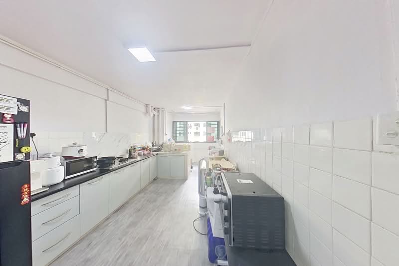 210 Yishun Street 21, 210 Yishun Street 21, 2 Bedrooms, 721 sqft, HDB Flat For Sale, by Alex Lee, 500107910 - Kitchen - PropertyGuru.com.sg