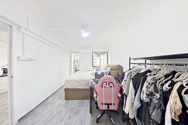 210 Yishun Street 21, 210 Yishun Street 21, 2 Bedrooms, 721 sqft, HDB Flat For Sale, by Alex Lee, 500107910 - Master Bedroom - PropertyGuru.com.sg