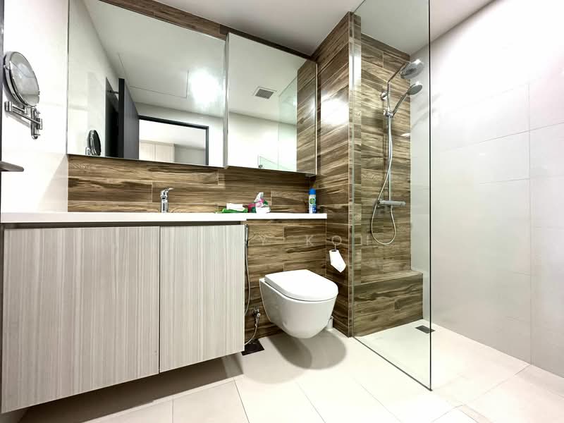 Gem Residences, 1 Lorong 5 Toa Payoh, 2 Bedrooms, 570 sqft, Condominium For Sale, by Gary Koh, 500107916 - Bathroom - PropertyGuru.com.sg