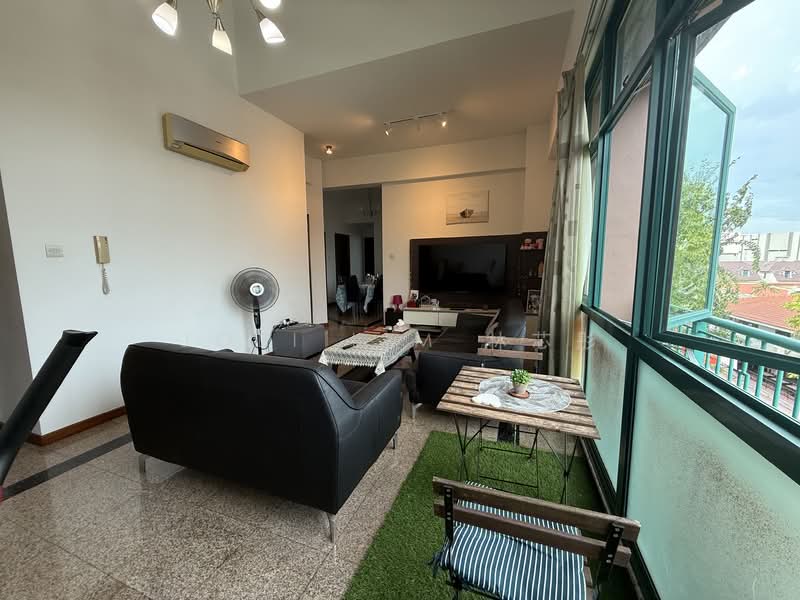 Palmwoods, 450 Upper Changi Road, 2 Bedrooms, 1,033 sqft, Condominium For Rent, by Joei Lim 林芯彤, 500107918 - Living Room - PropertyGuru.com.sg