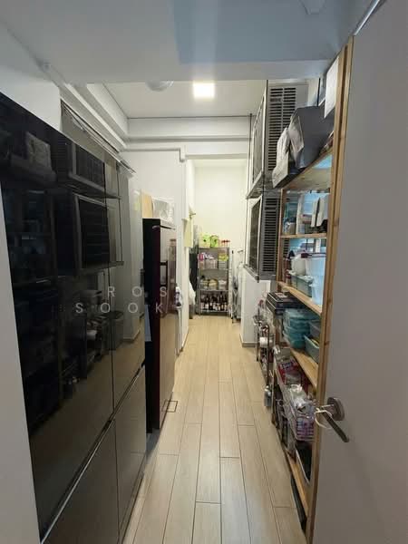 Seaview Point, 15 Amber Road, 3 Bedrooms, 1,389 sqft, Condominium For Rent, by Rosa Mee Sook Hong Ciupa, 500107920 - Yard - PropertyGuru.com.sg